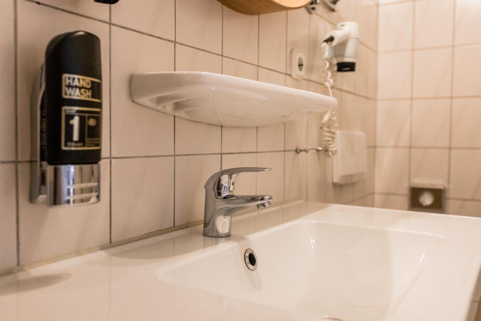 באד ברטריך Kurhotel Quellenhof מראה חיצוני תמונה